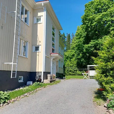 Tunnelmallinen Huoneisto *